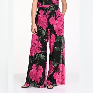 FUCHSIA FLORAL PALAZZO PANT BY FRANK LYMAN
New sz 4